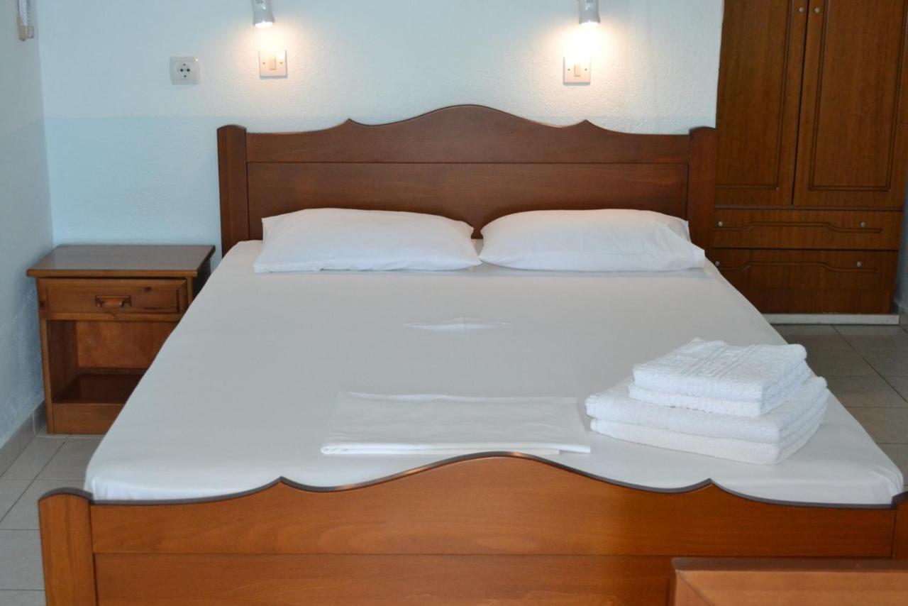 Nikos Rooms Kallithea Kallithea  Exteriör bild
