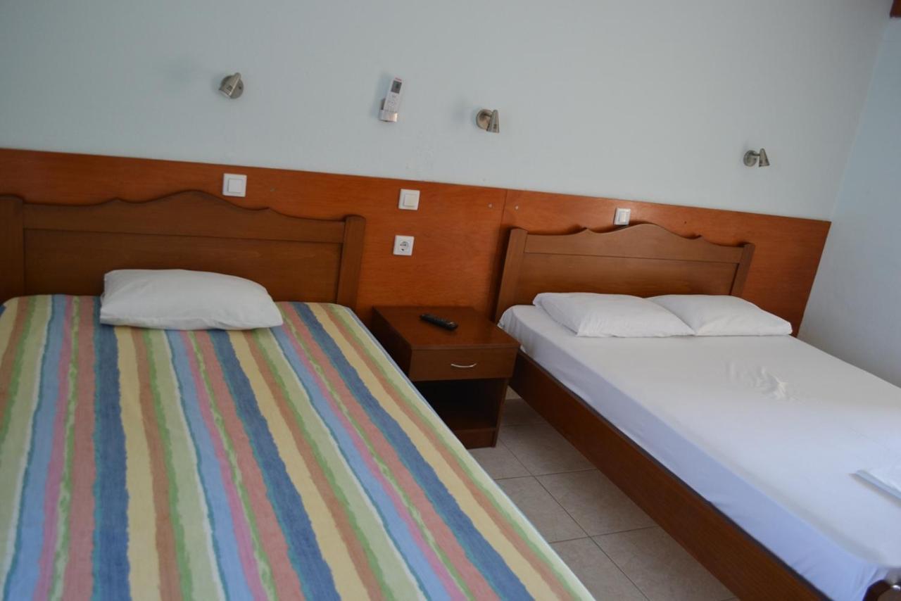 Nikos Rooms Kallithea Kallithea  Exteriör bild