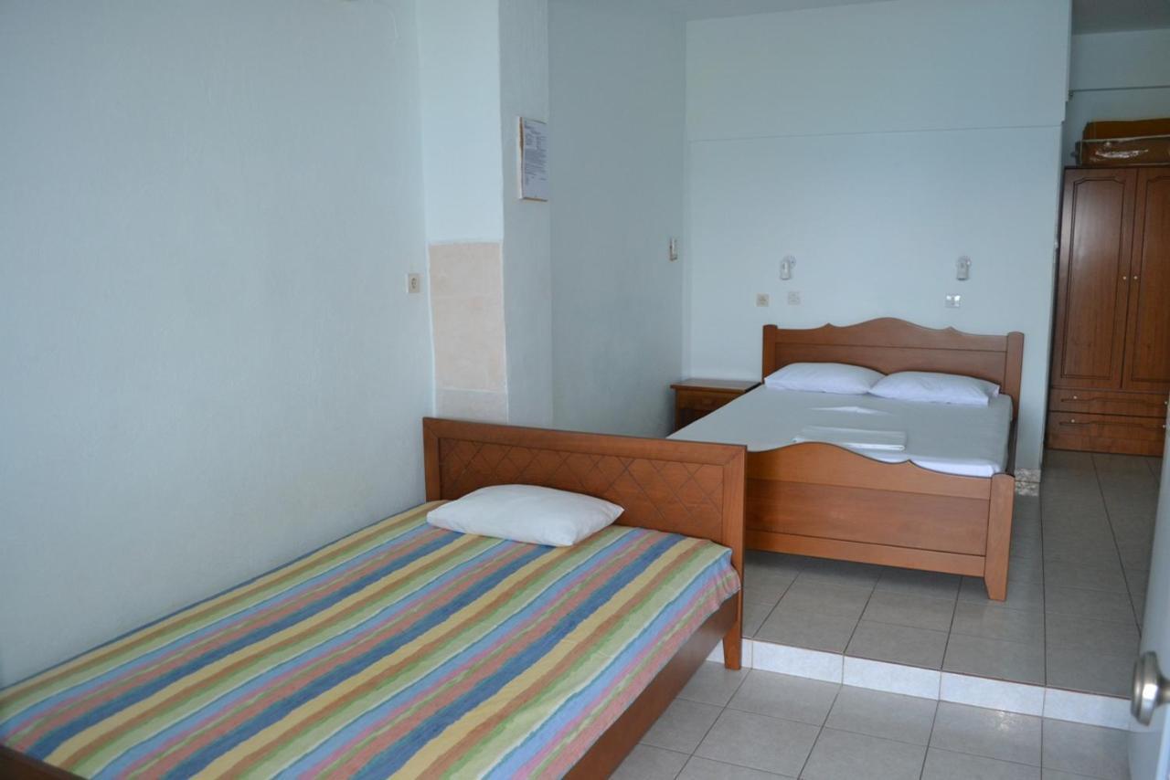 Nikos Rooms Kallithea Kallithea  Exteriör bild